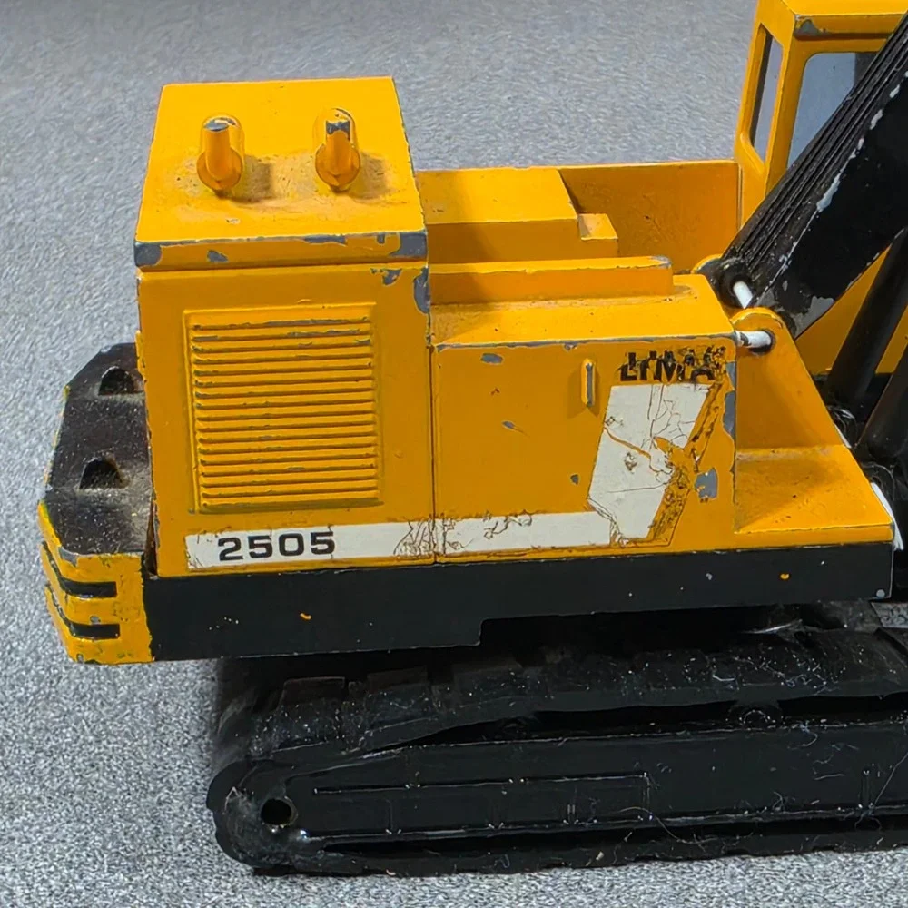 NZG Modelle Clark Lima 2505 Excavator 1:50 Yellow Good West Germany Diecast RARE